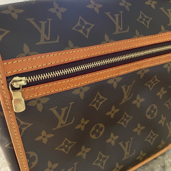 ❗️ SOLD ❗️💘 Louis Vuitton Bosphore PM - Picture 5 of 10